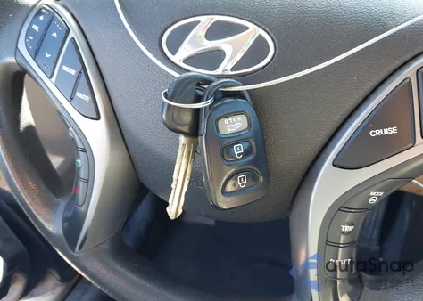2014 Hyundai Elantra Se z USA, uszkodzony, nr VIN 5NPDH4AE0EH466162